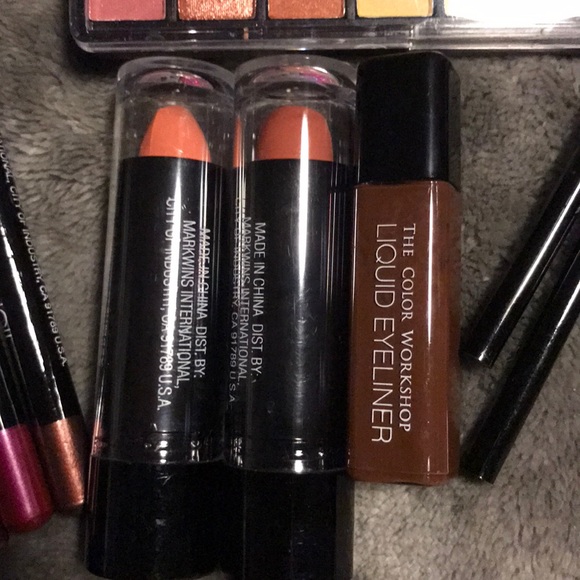 NEW Assorted makeup - Picture 2 of 4